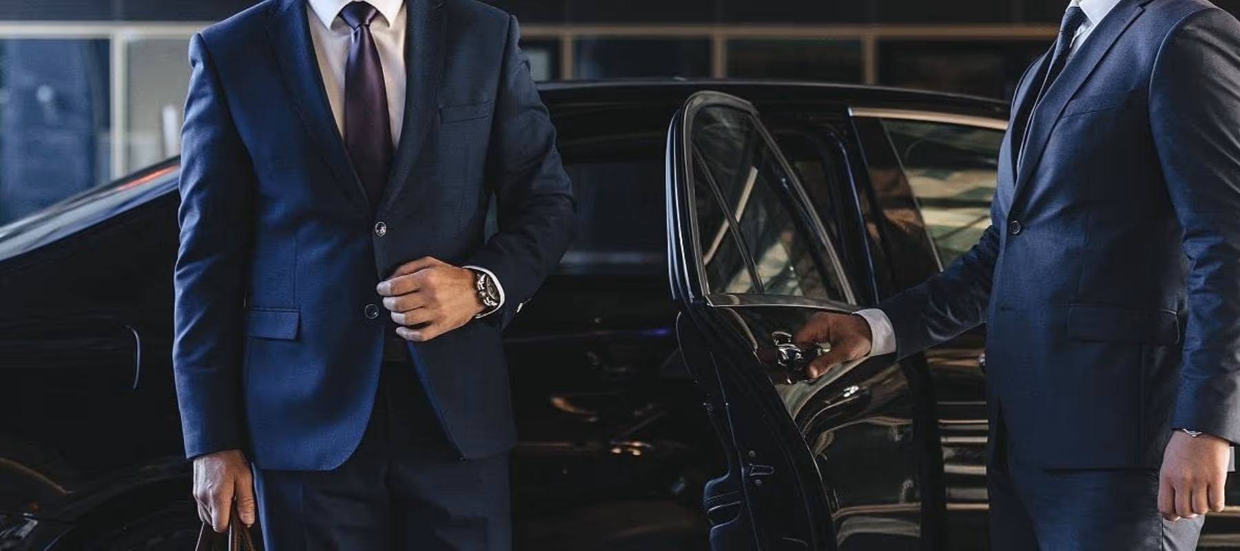 professional chauffeur by book my limo now